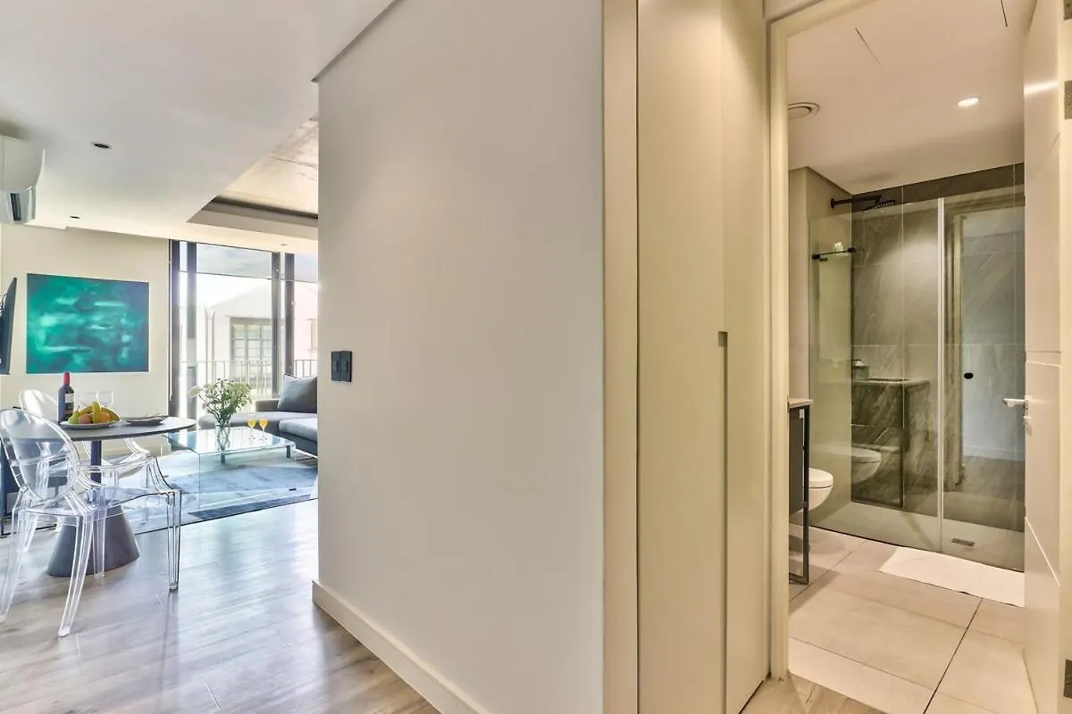 The Signature Apartment Cape Town 0*,  South Africa