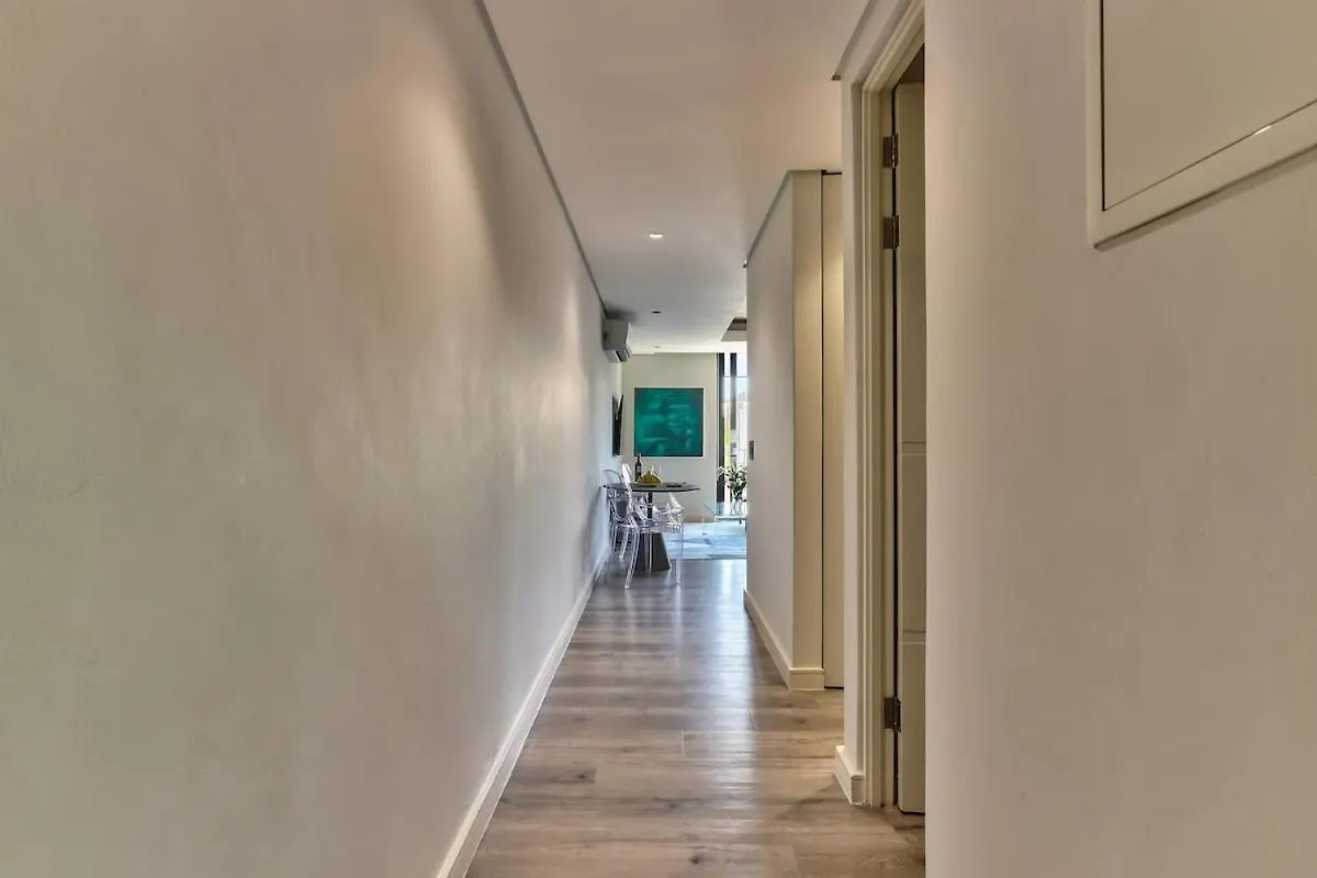 The Signature Apartment Cape Town 0*,  South Africa